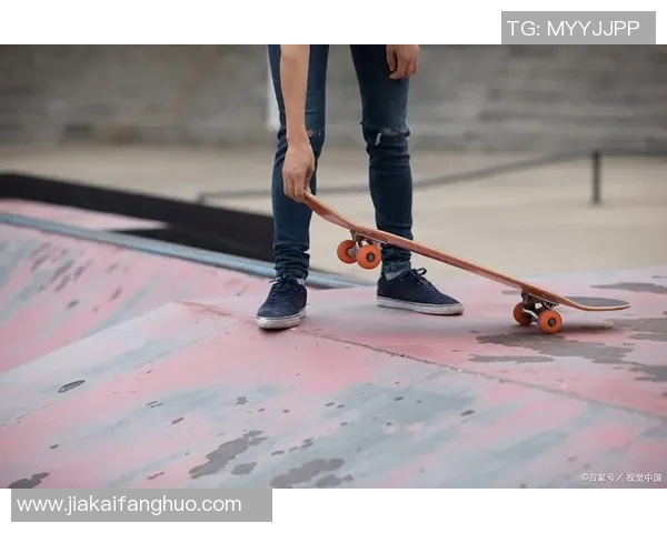 滑板人生的深度对话：王伟如何在挑战中追寻梦想与自由