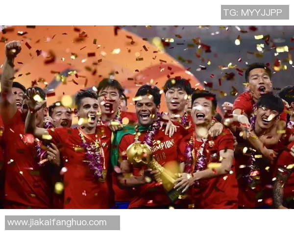 中超联赛精彩对决上港迎战北京人和全力争胜展现球队实力